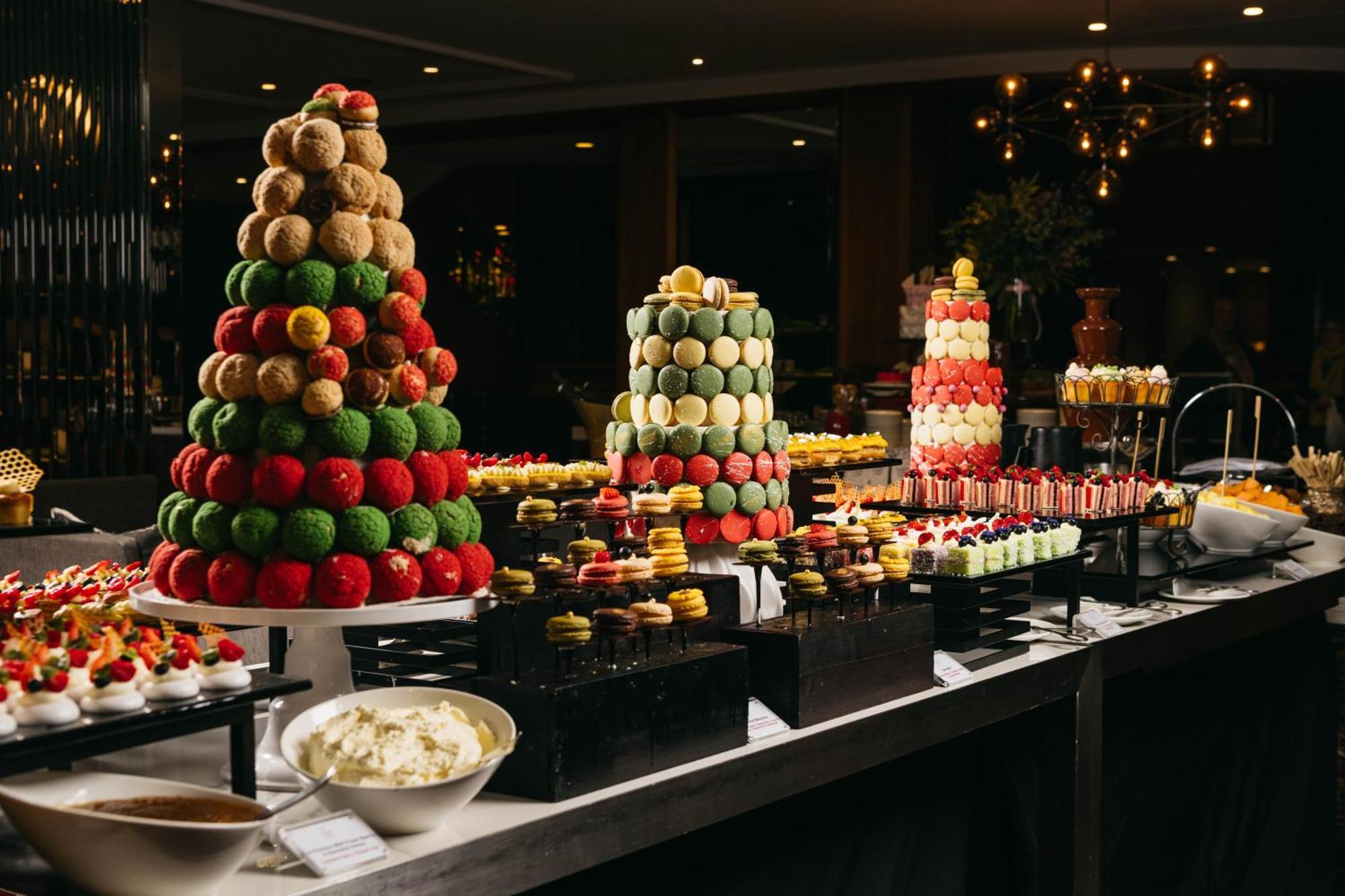 쉐라톤 그랜드 시드니 하이드 파크 외부 사진 A dessert buffet
